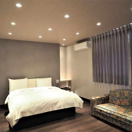 Day Chen Hotel Yilan Exterior foto