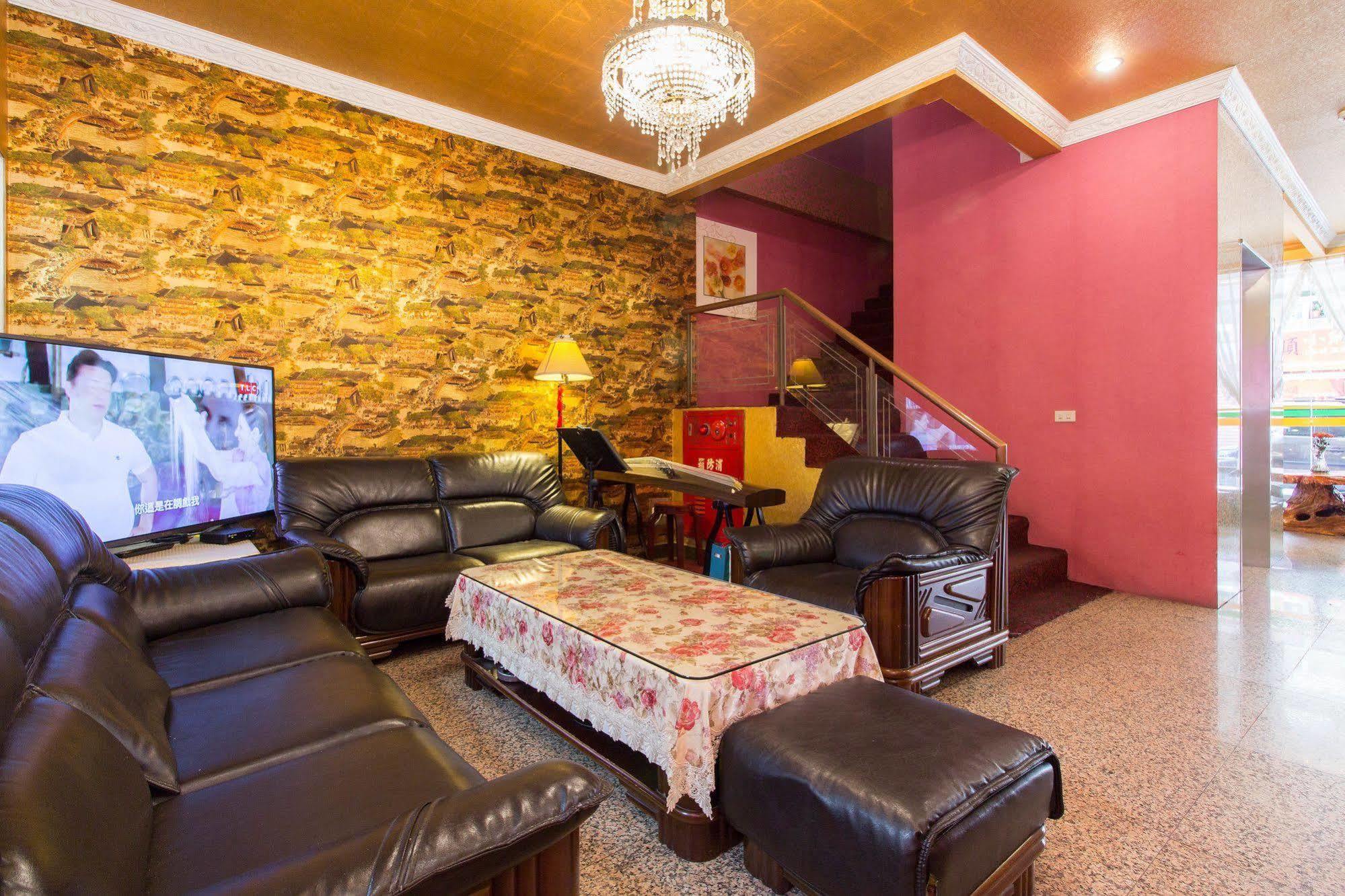 Day Chen Hotel Yilan Exterior foto
