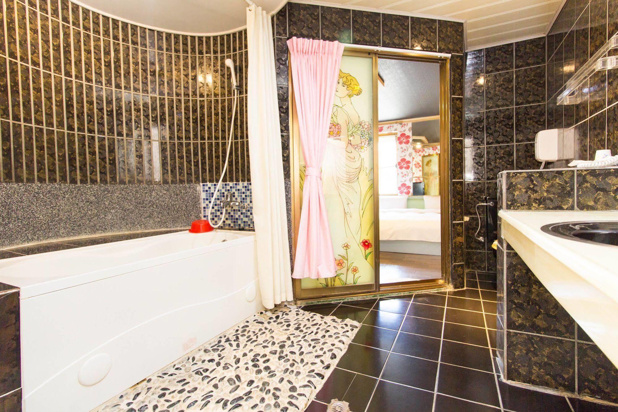 Day Chen Hotel Yilan Exterior foto