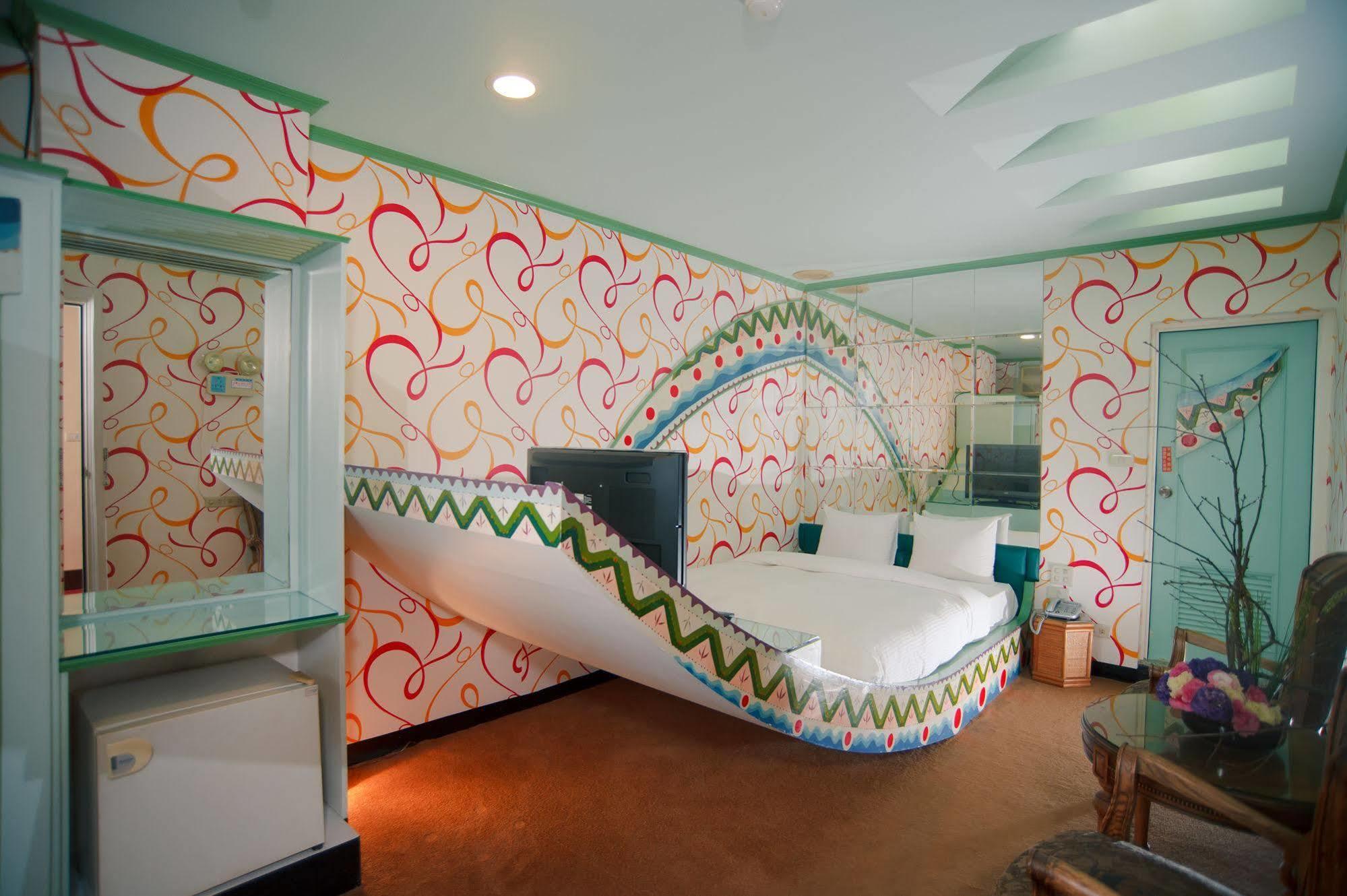 Day Chen Hotel Yilan Exterior foto