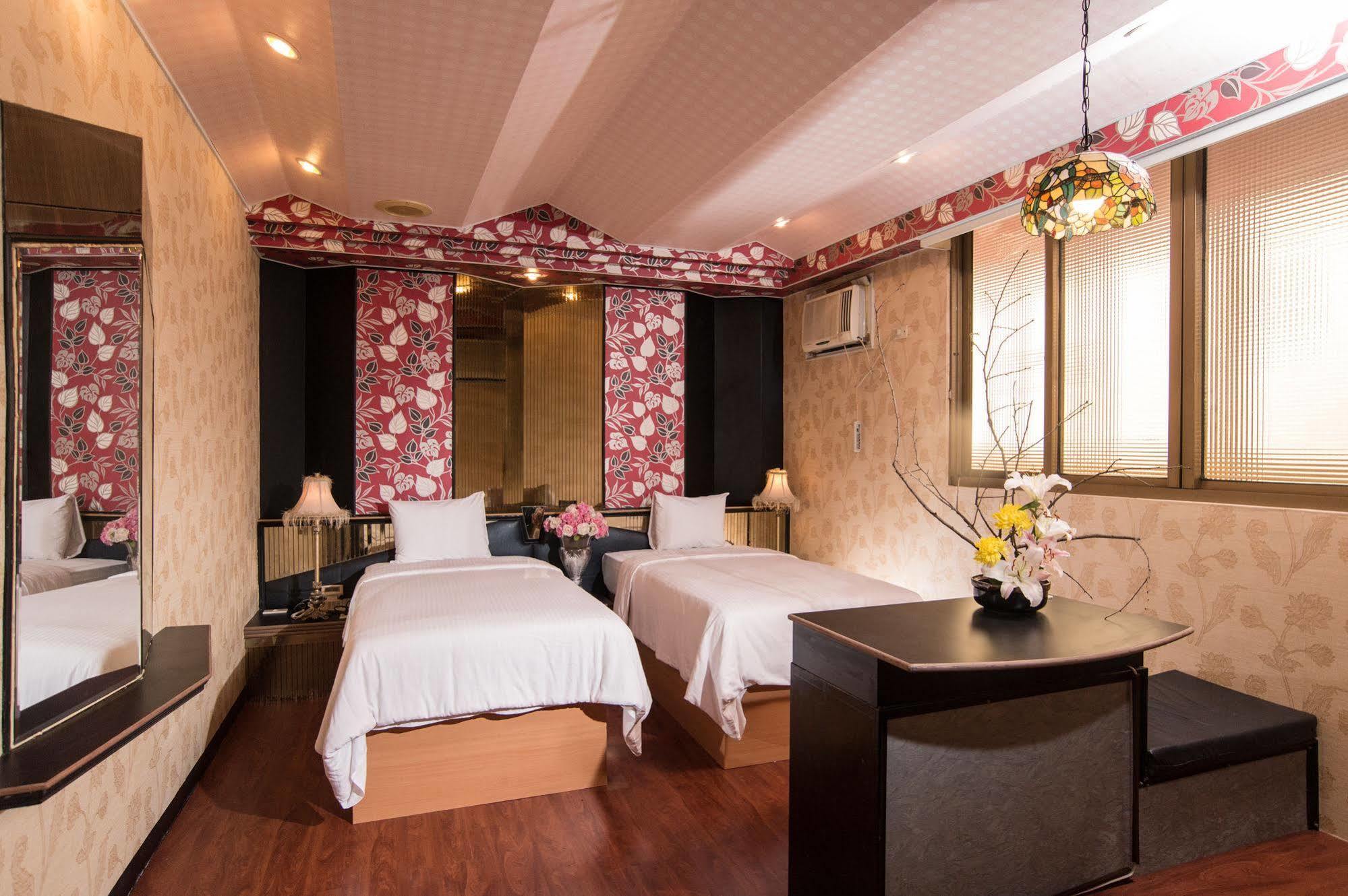 Day Chen Hotel Yilan Exterior foto